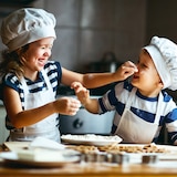 thumbnail of Relaxdays Rührschüssel Set, 5-teilig, Edelstahl, Schüsselset zum Backen und Servieren, stapelbar, Salatschüssel, silber