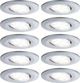 Zehn weiße Einbaustrahler mit LED-Licht.