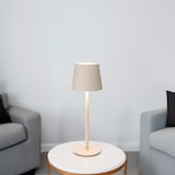 thumbnail of WellHome - Lámpara de Mesa Crema LED recargable con 24 luces blancas cálidas y 3 niveles de brillo Ø9x27,5cm