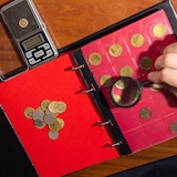 thumbnail of Relaxdays Digitale Feinwaage, bis 200 g, 0,01 g Schritte, Tara- & Zählfunktion, kalibrierbar, Mini Taschenwaage, silber