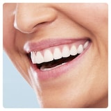 thumbnail of Oral-B Pulsonic Slim Luxe 4000 Erwachsener Schallzahnbürste Platin