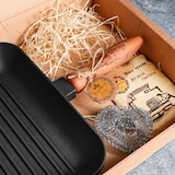 thumbnail of Grelha em ferro fundido com cabo de madeira - 28 x 28 x 4 cm - Panela em ferro fundido para todas as fontes de calor - Sem PFAS - Preto