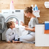 thumbnail of Relaxdays Wäschekorb Bambus mit Deckel, rechteckiger Wäschesammler, 2 Fächer, 95 l Volumen, faltbare Wäschebox, weiß