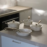 thumbnail of Menastyl - Lot de 8 pièces dahlia en aluminium recyclé beige