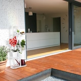 thumbnail of Relaxdays Blumentreppe Metall, 6-stufige Blumenetagere, außen & innen, HBT 107 x 44 x 24 cm, Pflanzenregal, weiß