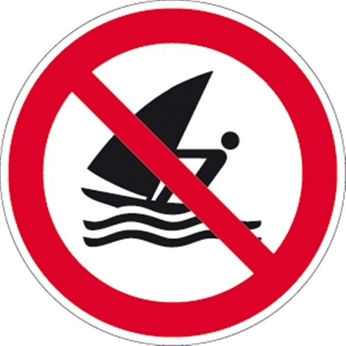 Windsurfen ist verboten.