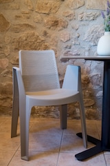 thumbnail of garbar GOYA HPL Quadratischer Tisch Indoor 70x70 Weißer Fuß - Natürliche Eiche Tischplatte