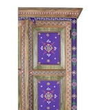 thumbnail of Armario de madera de mango pintado a mano