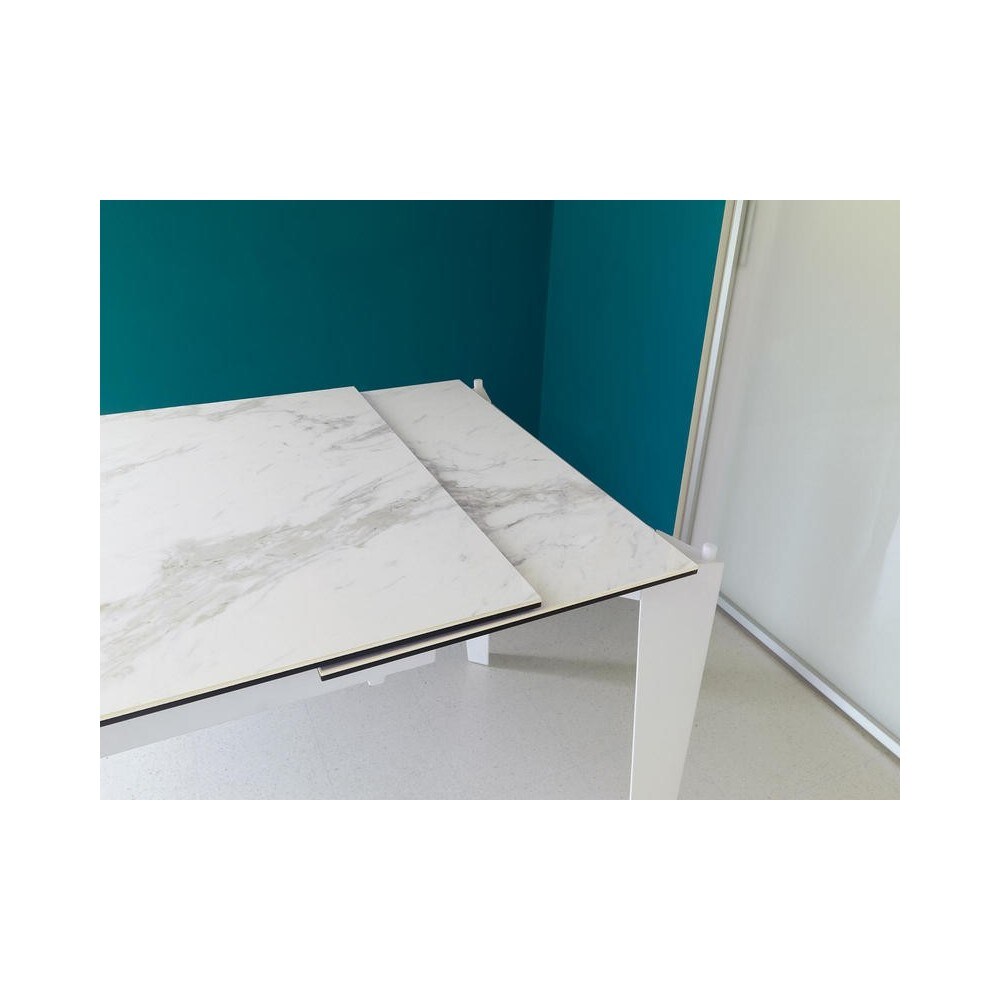 SOLOLED Ausziehbarer Tisch von 120 cm bis 170 cm, moderne Keramikplatte auf weißem Marmor aus gehärtetem Glas