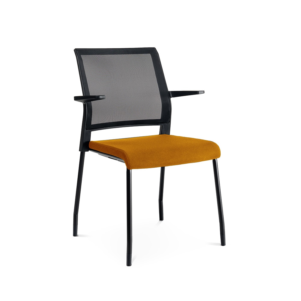 Cadeira Rocada confidant com encosto Maya 938M. Assento estofado laranja.