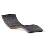 thumbnail of Tumbona de resina trenzada