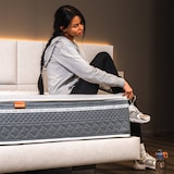 thumbnail of Taschenfederkern- und Memory-Matratze, 140x200 cm, 25 cm Hoch – Carbon-Bezug | Zefiro