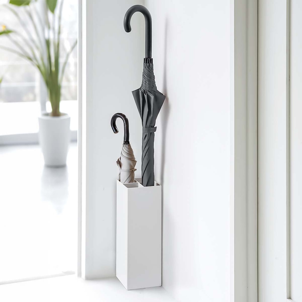 Yamazaki Schirmständer Regenschirmständer weiß Metall klein modern platzsparend 11x30x11cm "SMART"