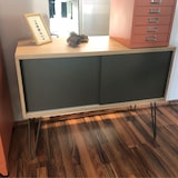 thumbnail of Bisley MultiRange Sideboard in Weiß-Anthrazit - Büroschrank mit Schiebetüren 100cm breit, Retro-Design Kommode aus Holz & Metall, Schrank für Ordner,