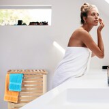 thumbnail of Relaxdays Wäschetruhe Walnuss, eckiger Wäschesammler mit Deckel, 90 l, entnehmbarer Wäschesack, 65,5 x 45 x 45 cm, natur