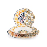 thumbnail of Conjunto de 18 pratos de porcelana de faiança decorados