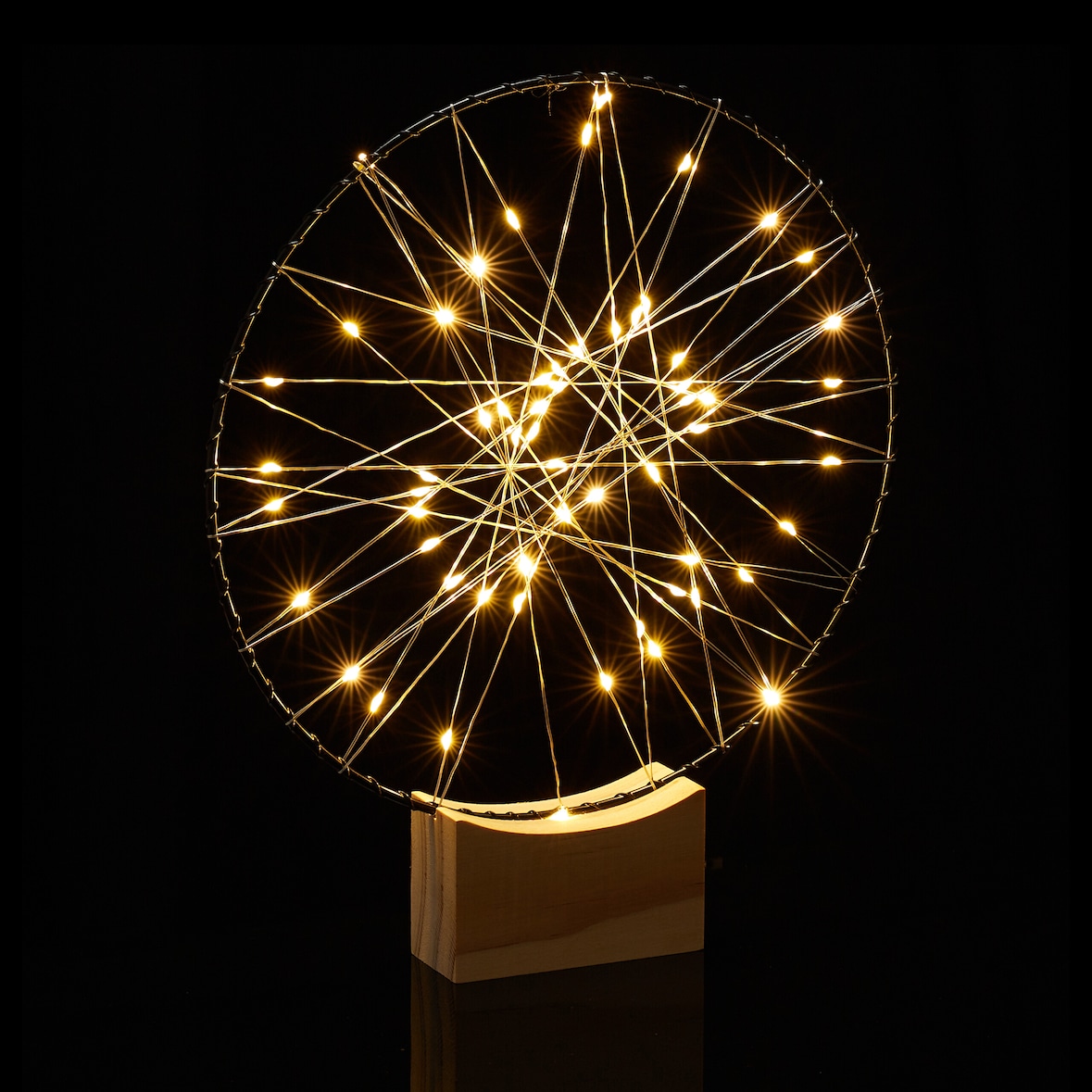 Relaxdays LED Ring Deko, für Tisch & Fensterbank, mit Fuß, Ø 25 cm, ganzjährig, Metallkranz, batteriebetrieben, silber