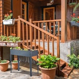 thumbnail of Relaxdays Hochbeet Metall, schmales Kräuterbeet, für Garten, Balkon & Terrasse, Gemüsebeet, HBT: 80 x 86 x 40,5 cm, grau