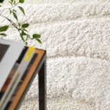 thumbnail of Tapis rectangulaire à poils longs motif ondulé écru 120 x 170 cm - Oviala