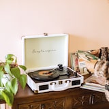 thumbnail of Tocadiscos Bluetooth PRIXTON VC400 Reproductor y Convertidor de Vinilos - Blanco