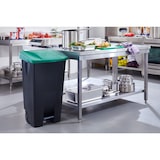 thumbnail of METRO Professional Afvalbak, 120 L, met voetpedaal, groen/zwart