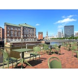 thumbnail of SIESTA EXCLUSIVE Table d’extérieur Sky Table 70 Vert