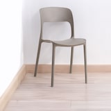 thumbnail of Lot de 4 chaises empilables en polypropylène avec fibre de verre pour jardin ou intérieur, hydrofuges et résistantes, design moderne – BARBARA – Taupe