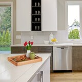 thumbnail of Relaxdays Serviertablett, Walnuss, H x B x T: 5 x 46 x 31 cm, Essenstablett mit Griffen, hoher Rand, rechteckig, natur