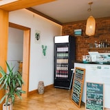 thumbnail of METRO Professional Frigorifero per bevande GSC2350B, 62 x 63.6 x 201.1 cm, 324 L, nero