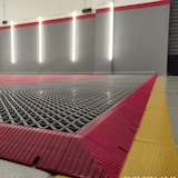 thumbnail of Estrado Reforçado anti Humidade 33x33cm (Vermelho) Áreas molhadas, garagens, oficinas, lavanderias, geladeiras, banheiros, piscinas