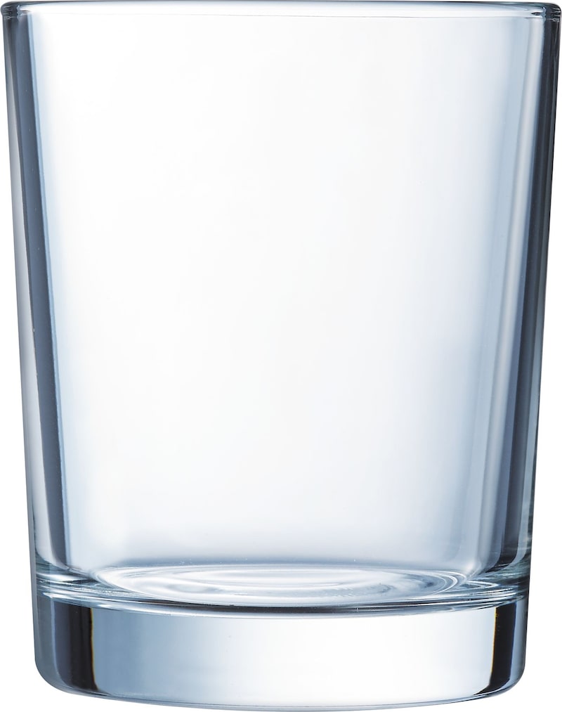 Een leeg, doorzichtig glas.