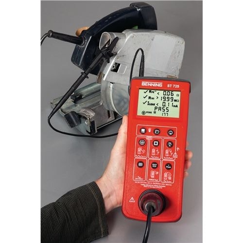 ST725 Gerätetester nach DIN VDE 0701/0702  DGUV3