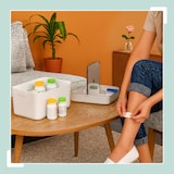 thumbnail of Relaxdays Hausapotheke, 5 Fächer, Erste Hilfe Kasten 2 separate Etagen, Kunststoff, HxBxT: 22x28,5x21,5 cm, weiß/grau