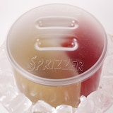 thumbnail of Sprizzer: de innovatieve machine voor een perfecte Spritz in 5 seconden, direct in het glas. Zonder elektriciteit of batterijen. Rood. 3L