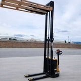 thumbnail of Apilador Eléctrico TYMBIA 1200kg a 3000mm LITIO 24V/60Ah