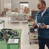 thumbnail of HP EliteBook 645 G10 Laptop 35,6 cm (14") Full HD AMD Ryzen™ 5 7530U 8 GB DDR4-SDRAM 256 GB SSD Wi-Fi 6E (802.11ax) Windows 11 Pro Silber