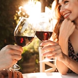 thumbnail of Relaxdays Weinflasche Glas, XL Weinglas mit Spruch, Fun Geschenk für Weinliebhaber, Weinflaschenglas 750 ml, transparent