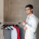 thumbnail of Relaxdays Kleiderbügel Samt, 10er Set, breite Schulter, Bügel mit Hosensteg, 360° drehbarer Haken, Anzugbügel, schwarz