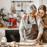 thumbnail of Klarstein Lucia Küchenmaschine 3-in-1 1800 W / 2,7 PS 5 Ltr Edelstahl BPA-frei Rot