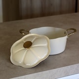 thumbnail of Menastyl - Lot de 8 pièces dahlia en aluminium recyclé beige