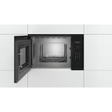 thumbnail of Bosch Serie  6, Einbau-Mikrowelle, 60 x 38 cm, Schwarz BFL524MB0