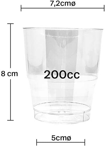 Um copo descartável transparente com dimensões.