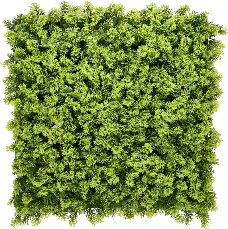 Un panel de pared de plantas verdes artificiales.