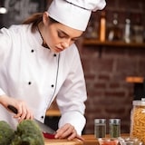 thumbnail of Relaxdays Gewürzstreuer, 12er Set, 3 Streugrößen, Gewürze & Kräuter, Gewürzgläser, Glas & Edelstahl, silber/transparent