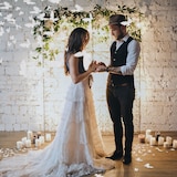 thumbnail of Relaxdays Party Popper Schmetterling, 6-8 m Effekthöhe, Hochzeit & Verlobung, Papierkonfetti, Konfettikanone 40 cm, weiß