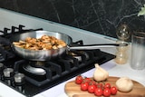 thumbnail of METRO PROFESSIONAL Diepe koekenpan, roestvrij staal, Ø 28 cm, hoogte: 7.8 cm, inductie, ovenbestendig