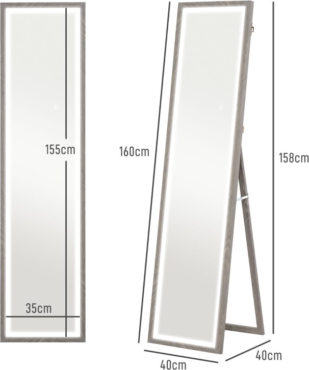 Ein beleuchteter Standspiegel mit Holzrahmen.