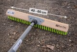 thumbnail of Hochwertiger Straßenbesen 50cm Breit mit Metall-Teleskostiel 200cm Lang neon-grüne Borsten Besen mit Stiel Kunststoffborsten