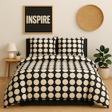 thumbnail of Benetton - 4-teiliges Doppelbett-Set (Bettbezug 210 x 230 cm, Spannbettlaken 120 x 200 cm und 2 Kissenbezüge 50 x 80 cm) 100 % schwarze Baumwolle