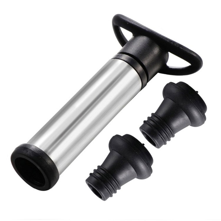 Set Pompe À Vide Avec 2 Bouchons  Sert à retirer l’air de l’intérieur de la bouteille ouverte.